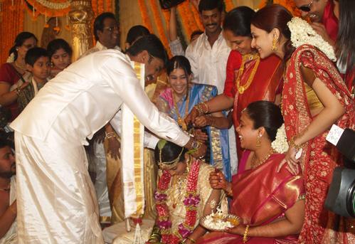 Vikram Krishna And Actress Shreya Reddy Marriage Pictures
