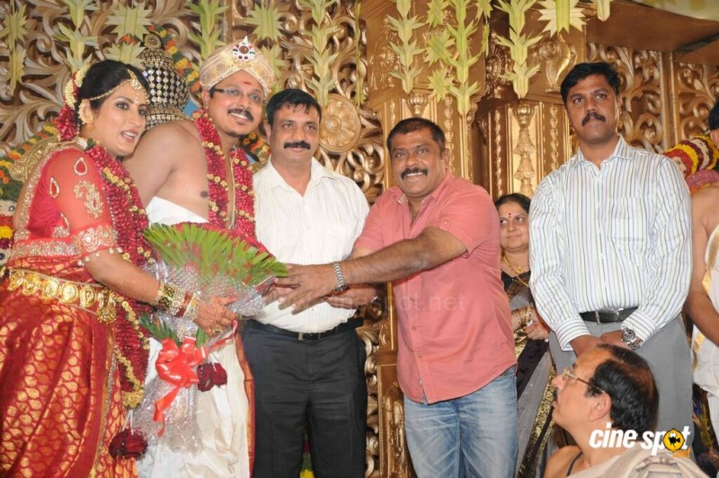 Actor Roopa Iyer And Gowtham Srivatsa Wedding Photos`