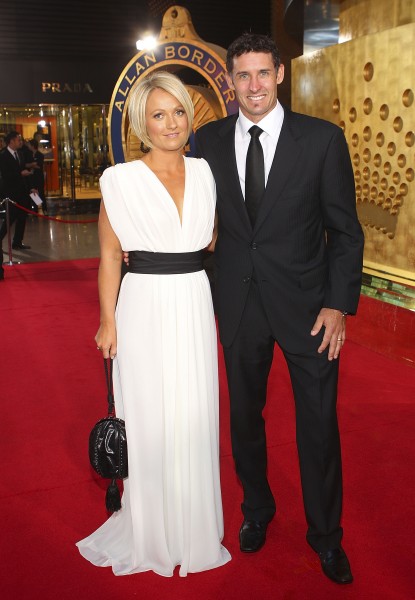Amy And Mike Hussey Marriage Photos