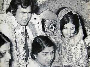 Dimple Kapadia And Rajesh Khanna Marriage Photos