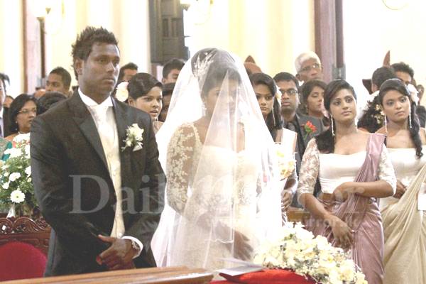 Heshani Silva And Mathews Marriage Photos