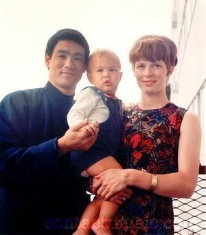 Linda Emery And Bruce Lee Marriage Photos