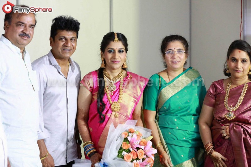 Shivaraj Kumar Daughter Nirupama And Dileep Wedding Photos