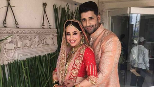 Bollywood Actress Urmila Matondkar And Mohsin Akhtar Mir Wedding Photos