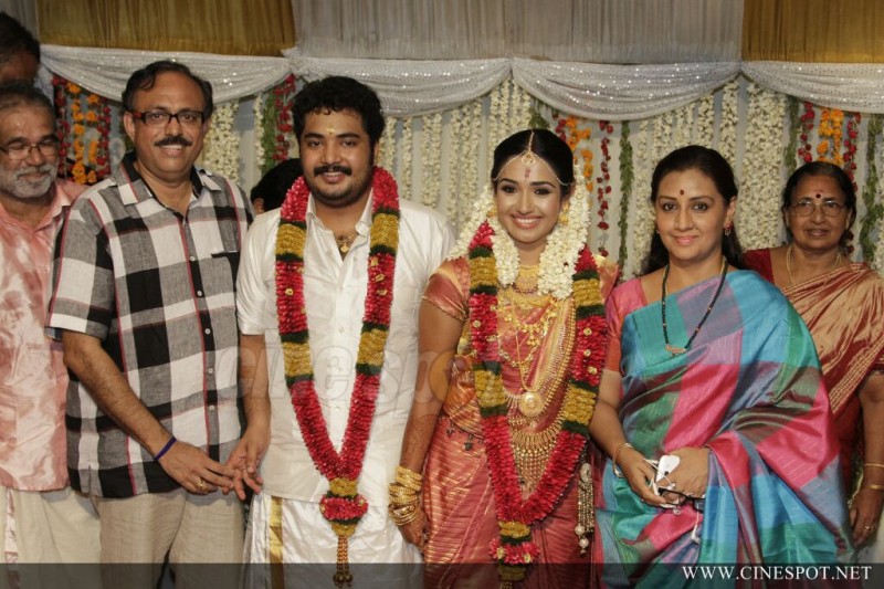 Malayalam Actor Vinu Mohan And Vidhya Wedding Photos